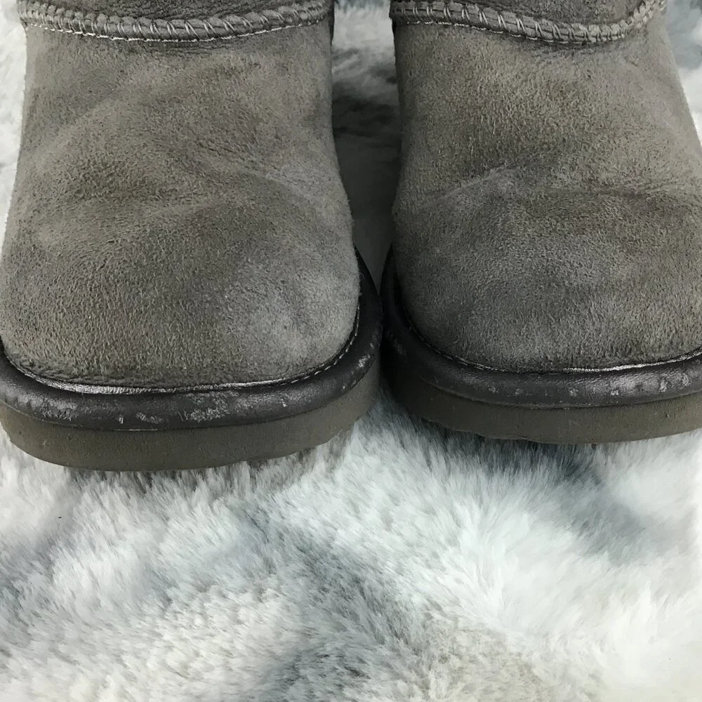 UGG Boots‎ Kids Size 10 Gray and Metallic